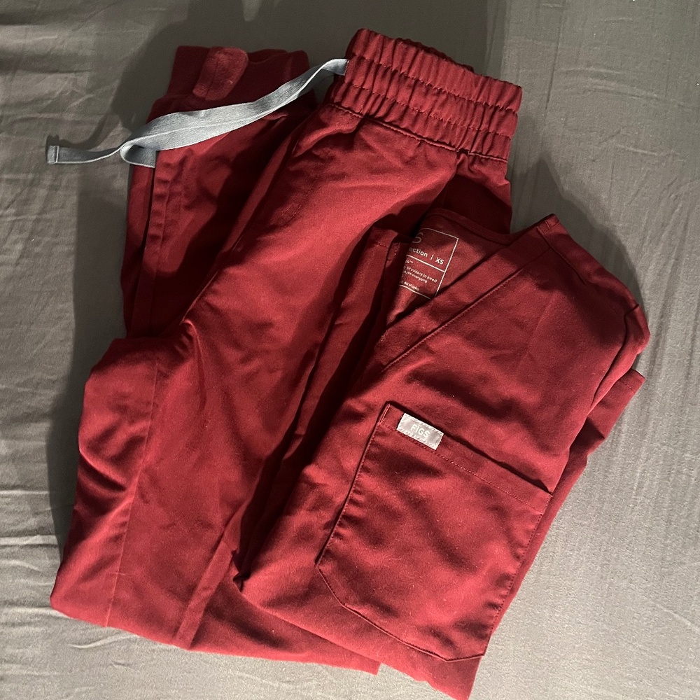 Maroon Figs Scrub Set